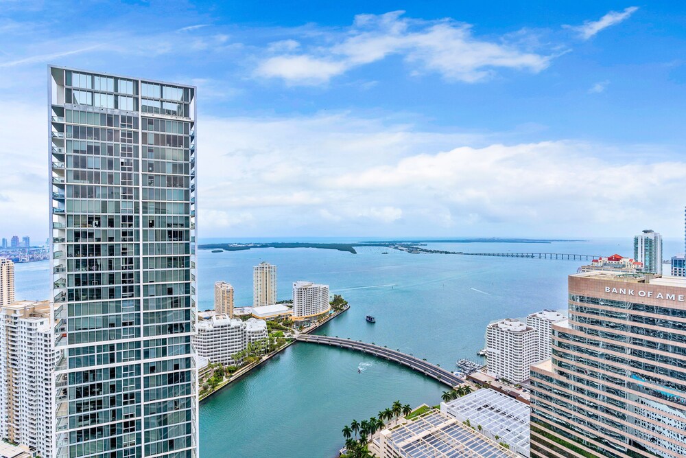 Majestic PH in Brickell-Top Amenities
