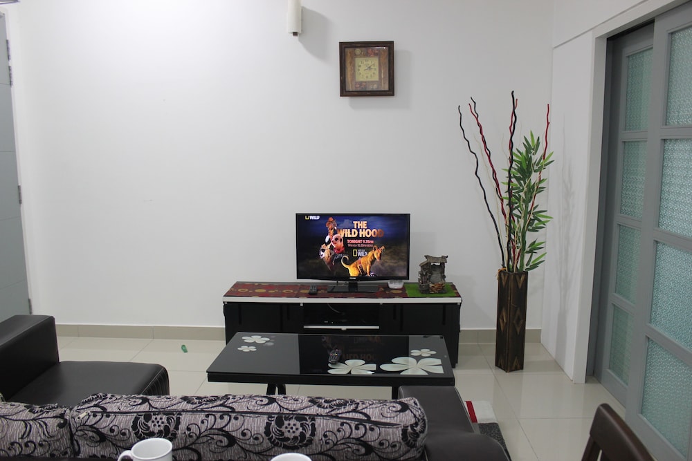 City Living with Panoramic Sea Views at Danga Bay
