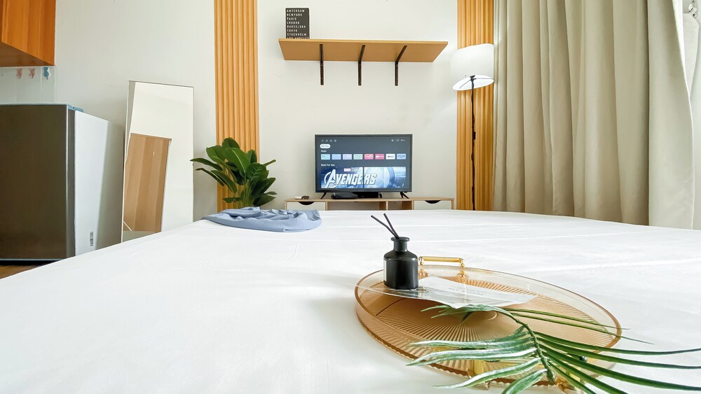 Warm Studio Apartment at M-Town Residence