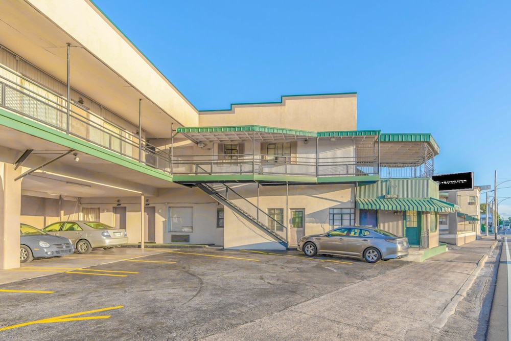 Covington Vacations - Economy Hotel Covington - Property Image 4