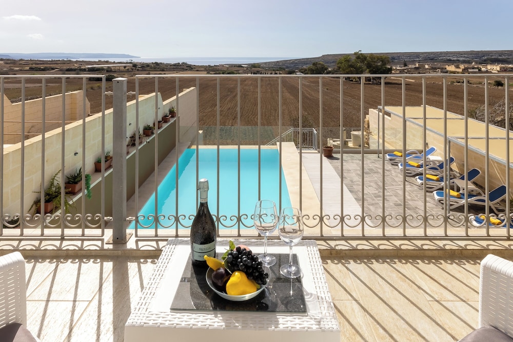 Ta'battista B&B & Pool - Il-maltija
