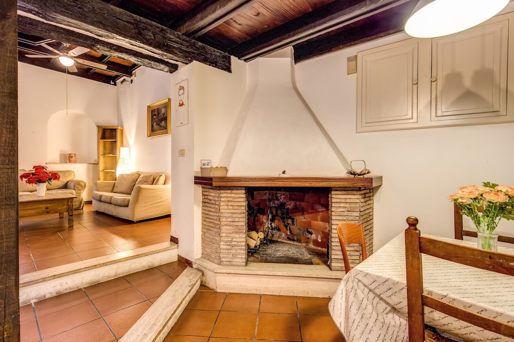 The House In Trastevere