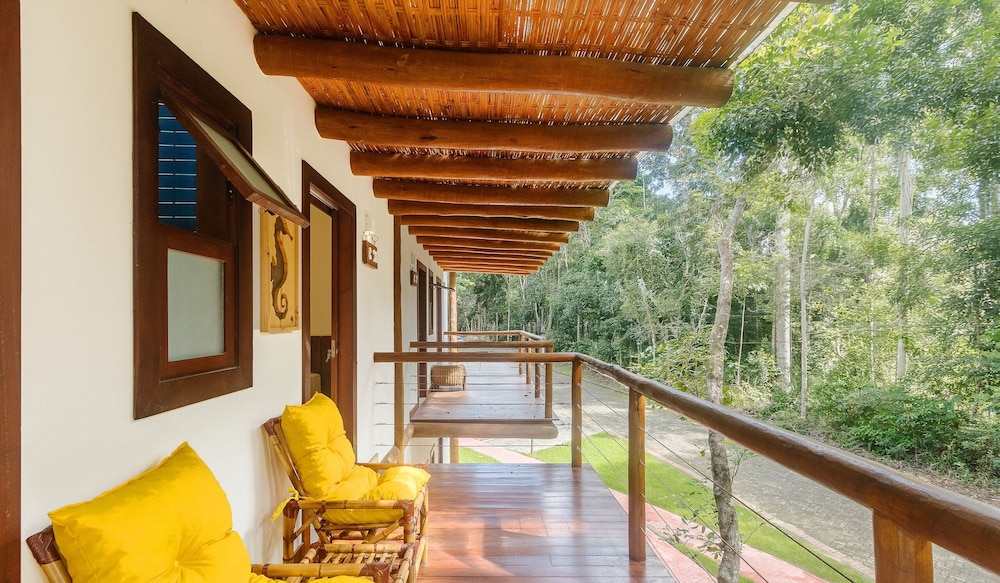 Houses in the Ecovillage D'ajuda Condominium - EVL