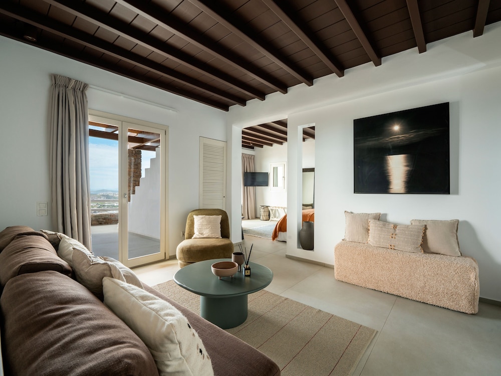 Kounoupas Complex by Mykonos Rocks