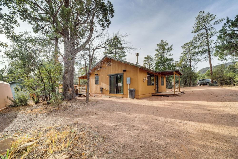 Outdoor Entertainment Spaces: Remote Pine Home!