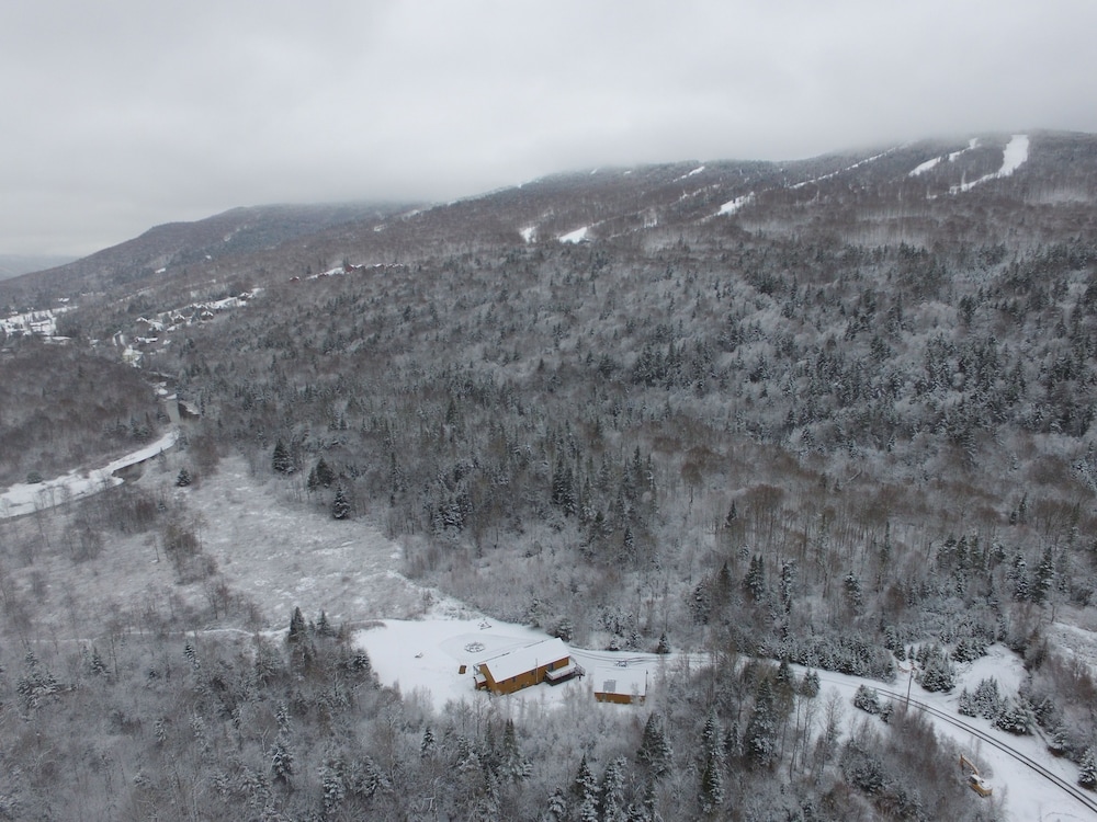 Moose Lodge and Cabins by Bretton Woods Vacations