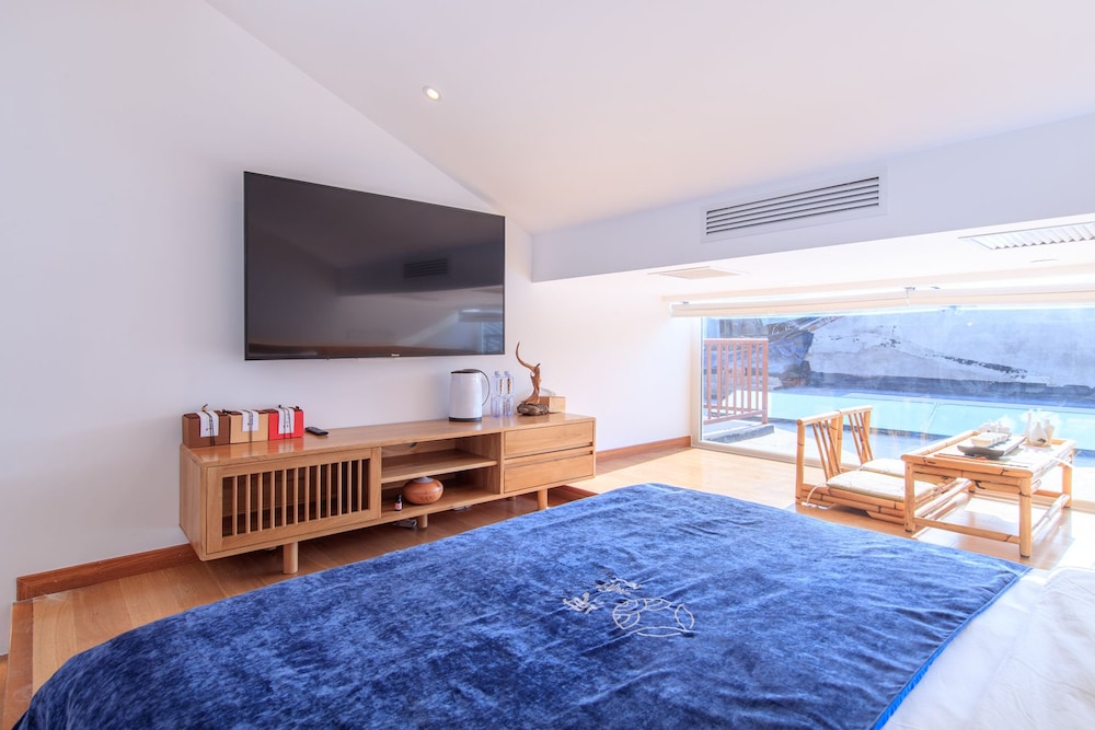 Isvara Flowing Ocean Guesthouse