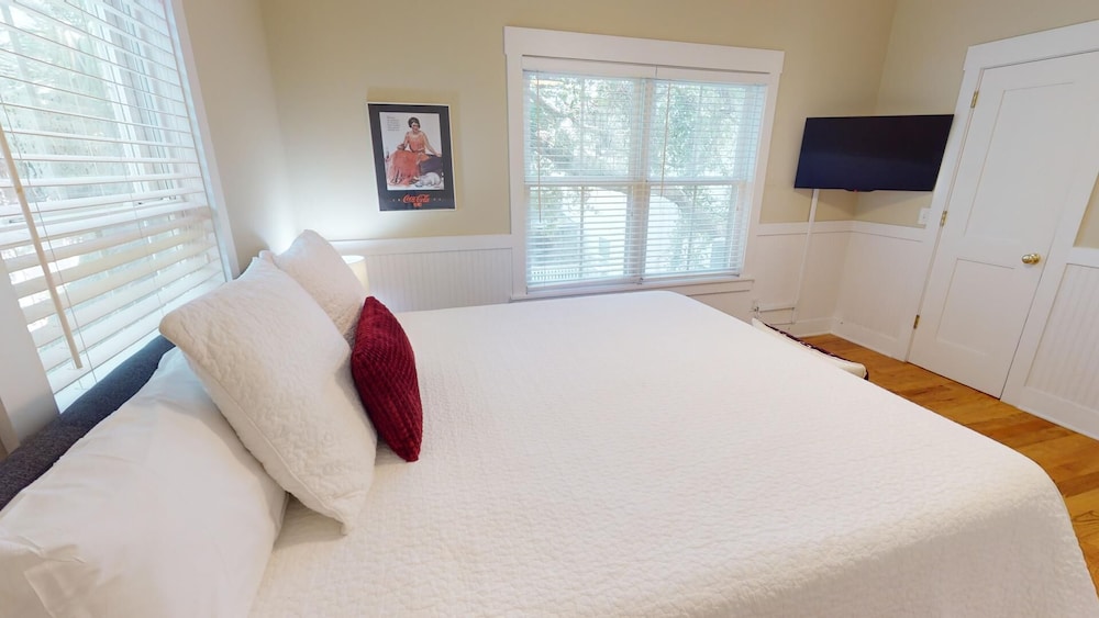 Miss Us Howl by Tybee Vacation Rentals