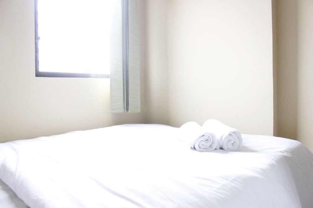 Minimalist 3BR Gateway Cicadas Ahmad Yani Apartment view 2