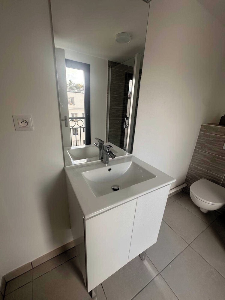 Elegant Appt - 3bdr/8p - Near Paris & La Defense