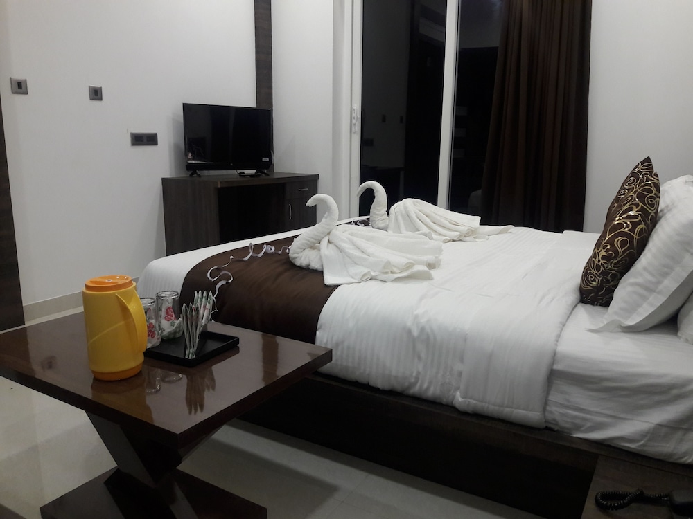Tanishq Resort Nimbahera view 3