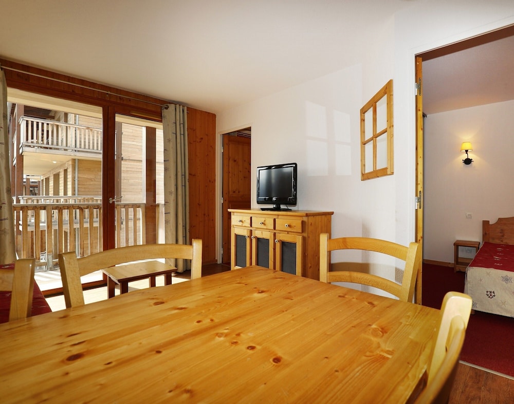 Apartment in Orcieres With Ski Slope Access