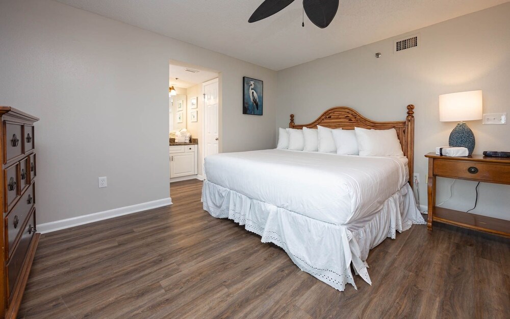 Phoenix East 2 2095 3 Bedroom Condo