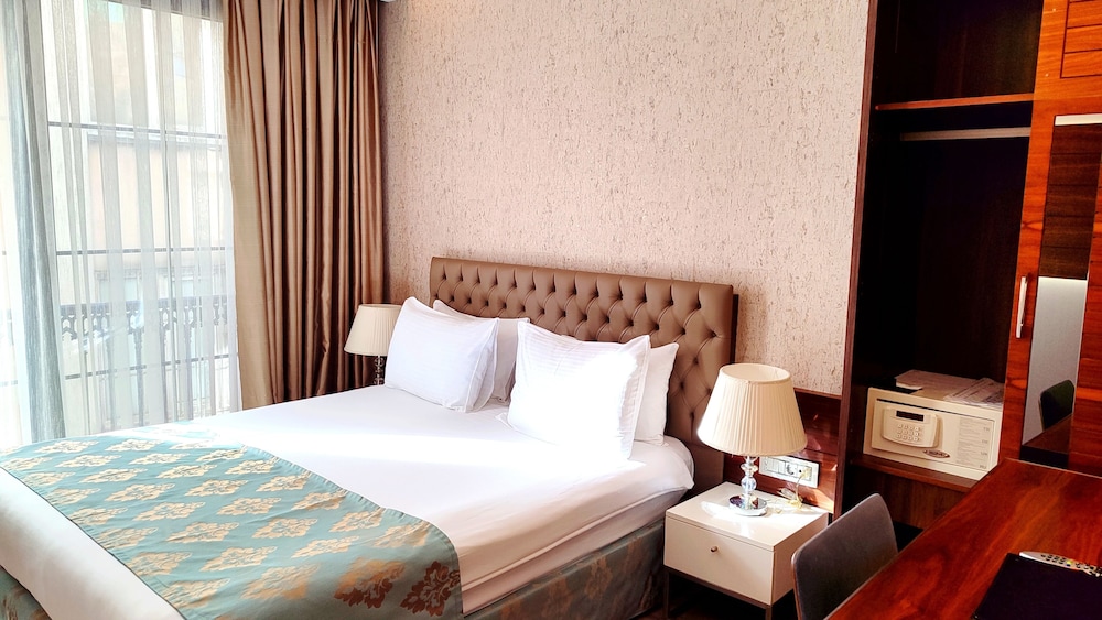 Old Port Otel - Image 35