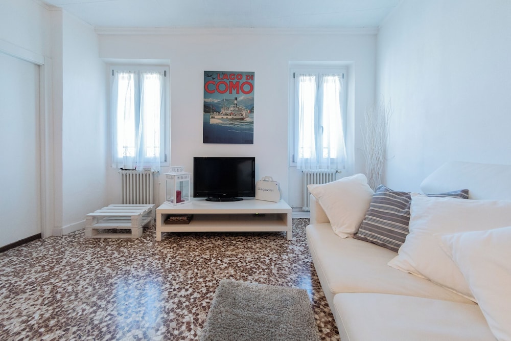 Family Nest on Lake Como by Rent all Como