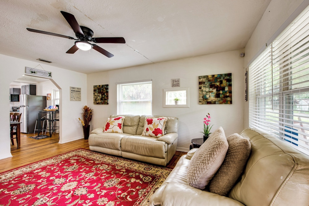 Walkable to FSU Campus: Cozy Retreat w/ Deck!