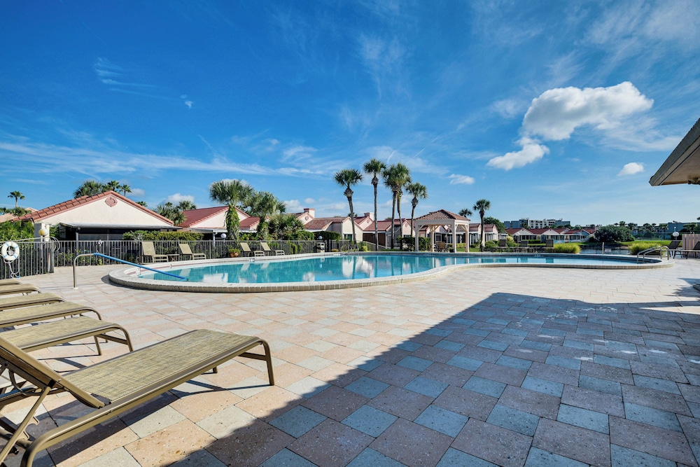 2 Mi to St Augustine Beach: Home w/ Pool Access
