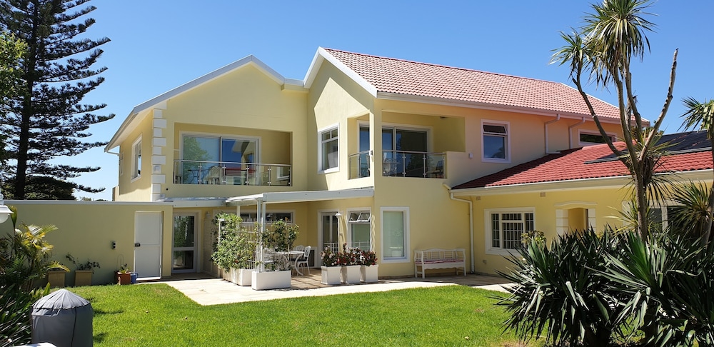 Constantia Cottages