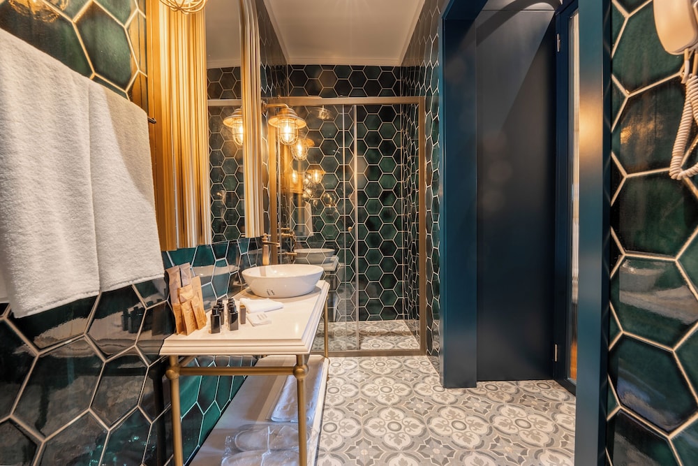 Belmondo Süitler - Image 133