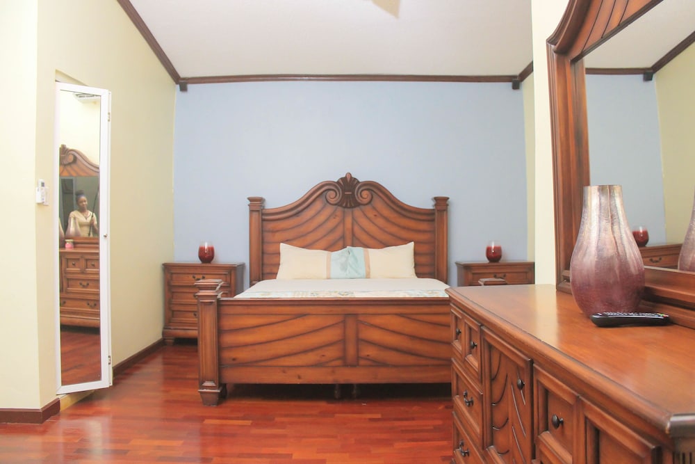 Marley Manor