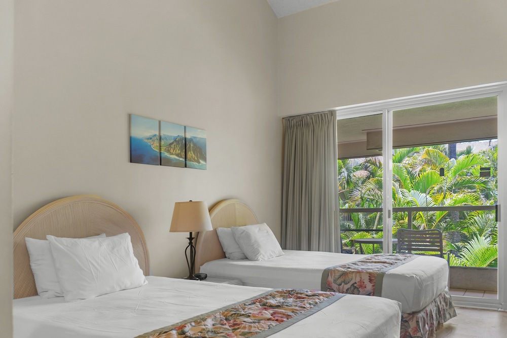 Maui Banyan A-202 by Maui Rental Group