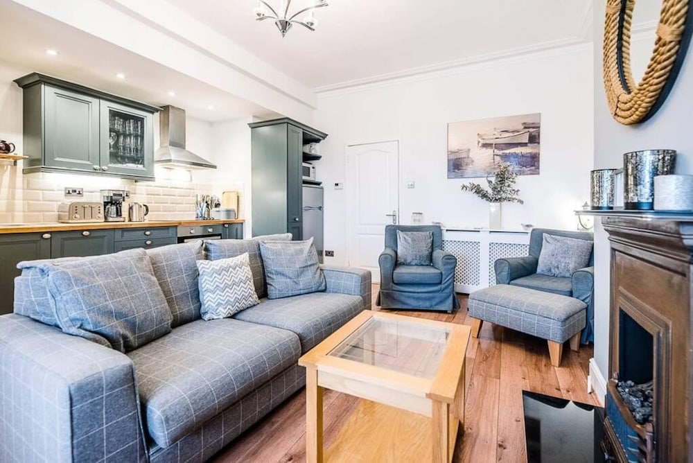The Apartment at Clare House Aldeburgh Air Manage Suffolk view 2