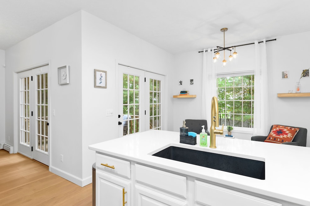 Gorgeous 2BDR Home near Downtown