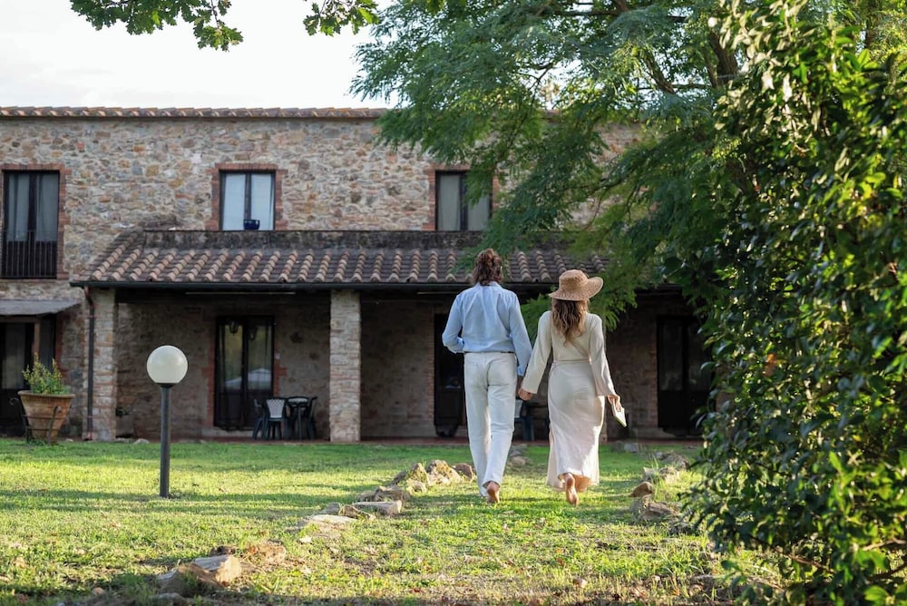 Podere Cascatelle & Agriletizia