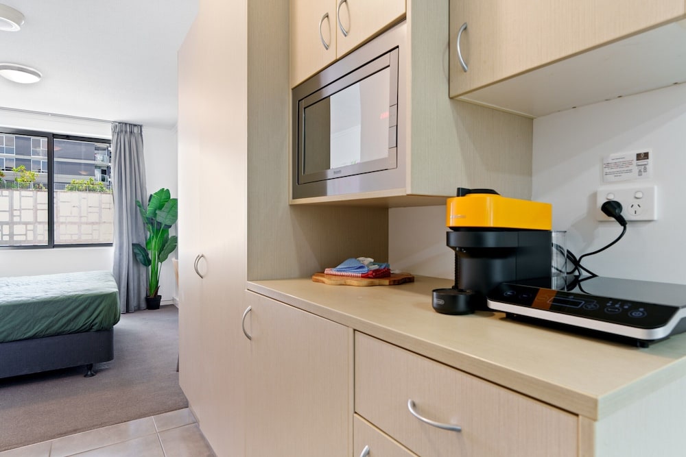 Stylish 1-bed Studio in Vibrant South Brisbane