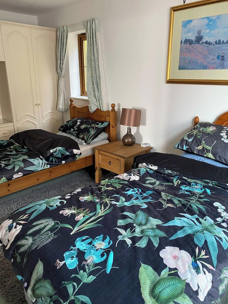 Bayview Cottage Escape in Pendine