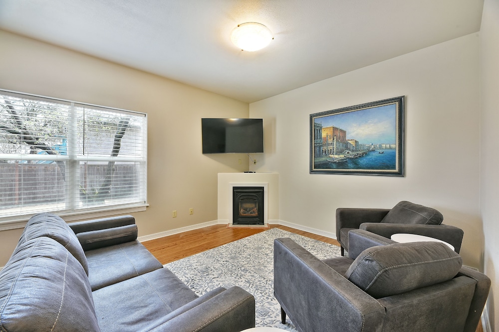 230 4th Street view 3