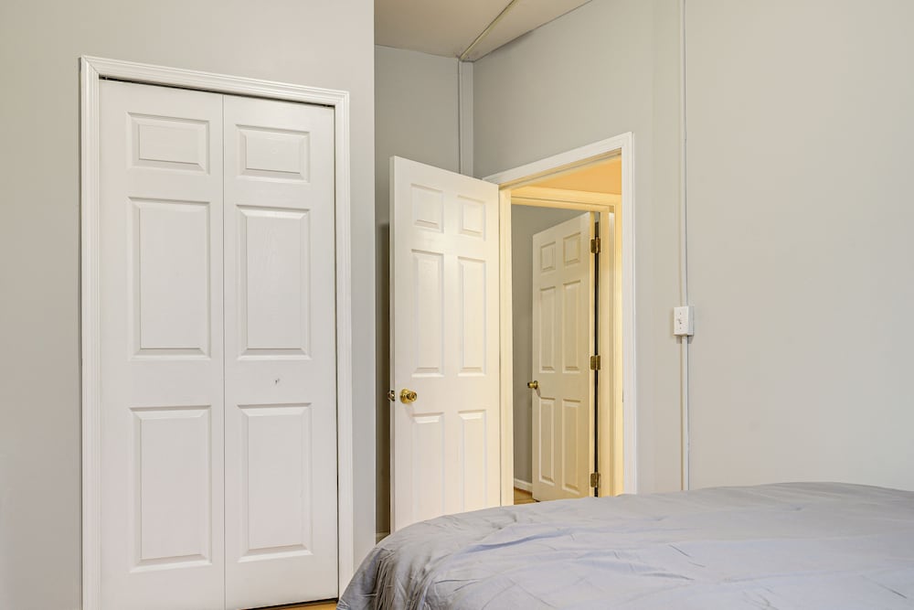 4 Mi to Inner Harbor & Jhu: Baltimore Townhome!
