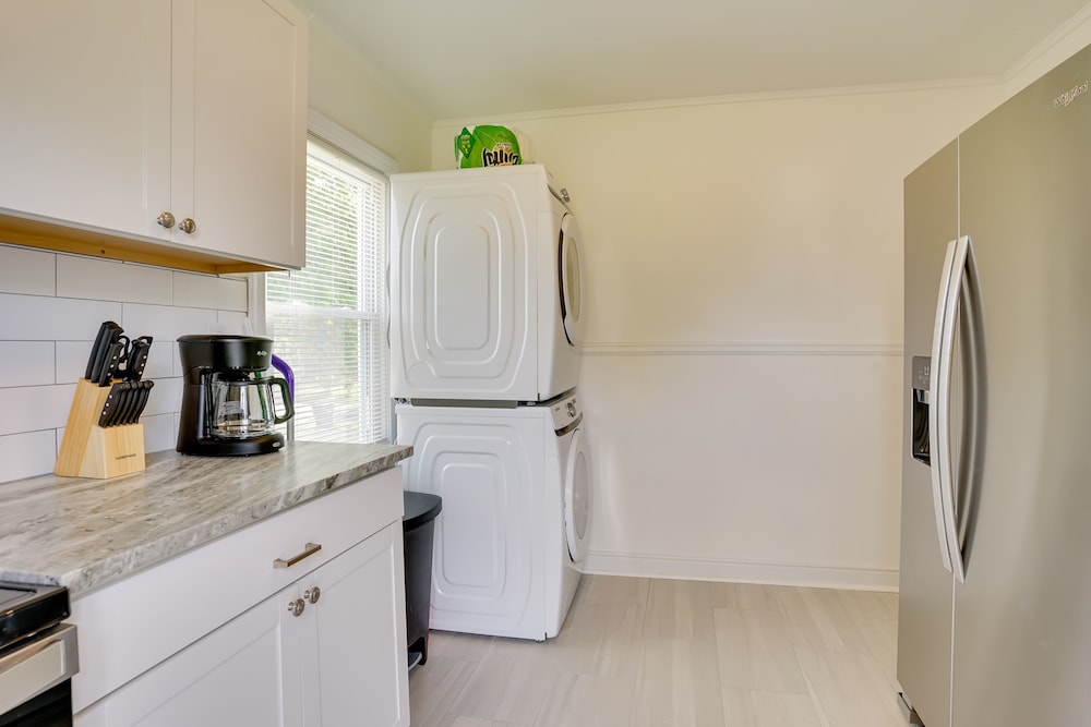 Richmond Vacation Home: 4 Mi to Downtown! view 2