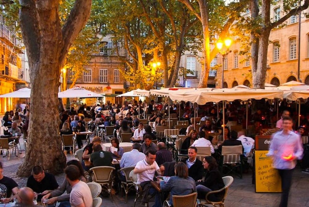 Studio Aix-en-provence view 2