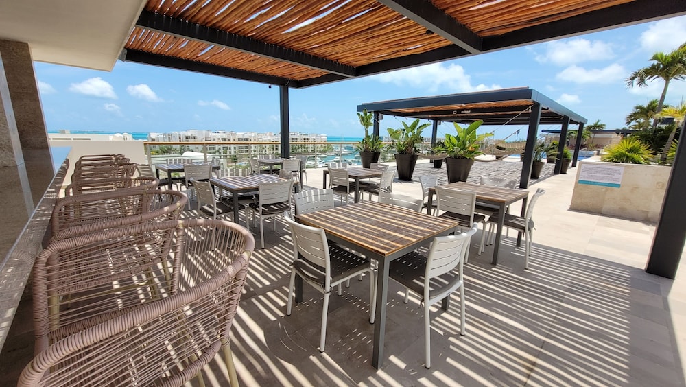 Casa Cantaro Ocean View in La Amada Residences