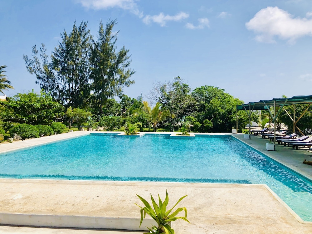 Pemba Paradise