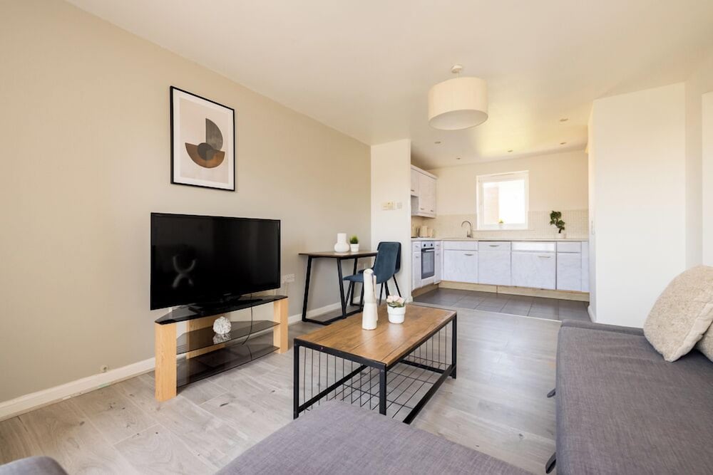 2 Bedrooms Apartment in Wembley