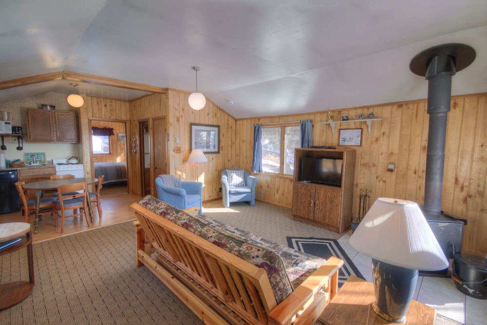 Cascade Lodge
