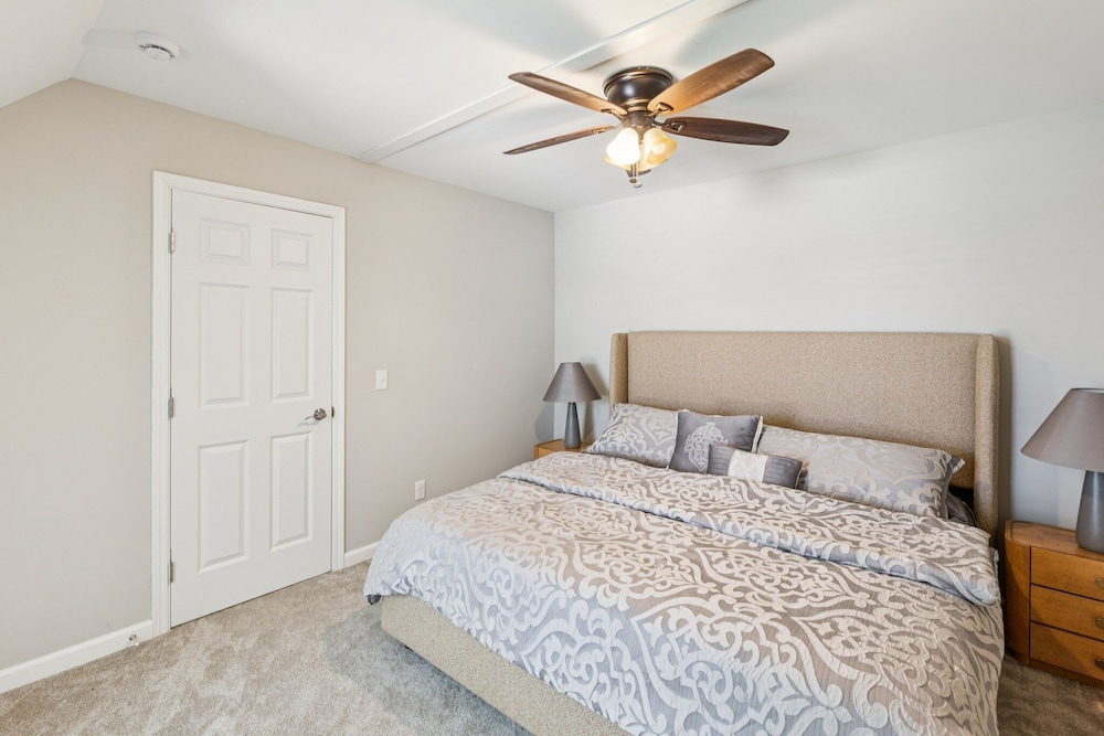 Oglesby Vacation Home 6 Bedroom Home