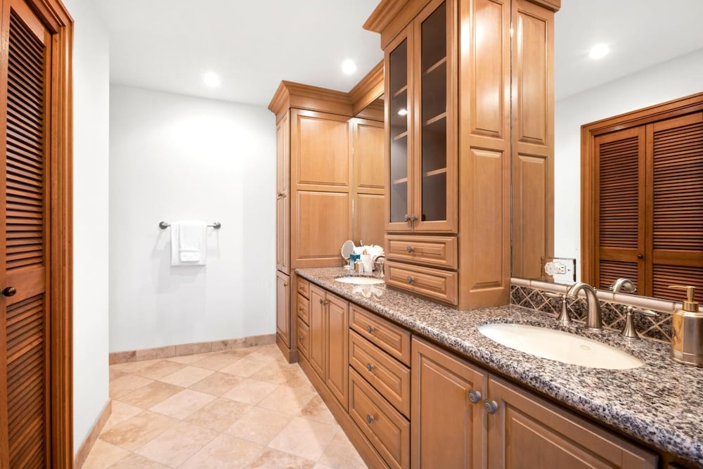 Kapalua Ridge Villas by KBM