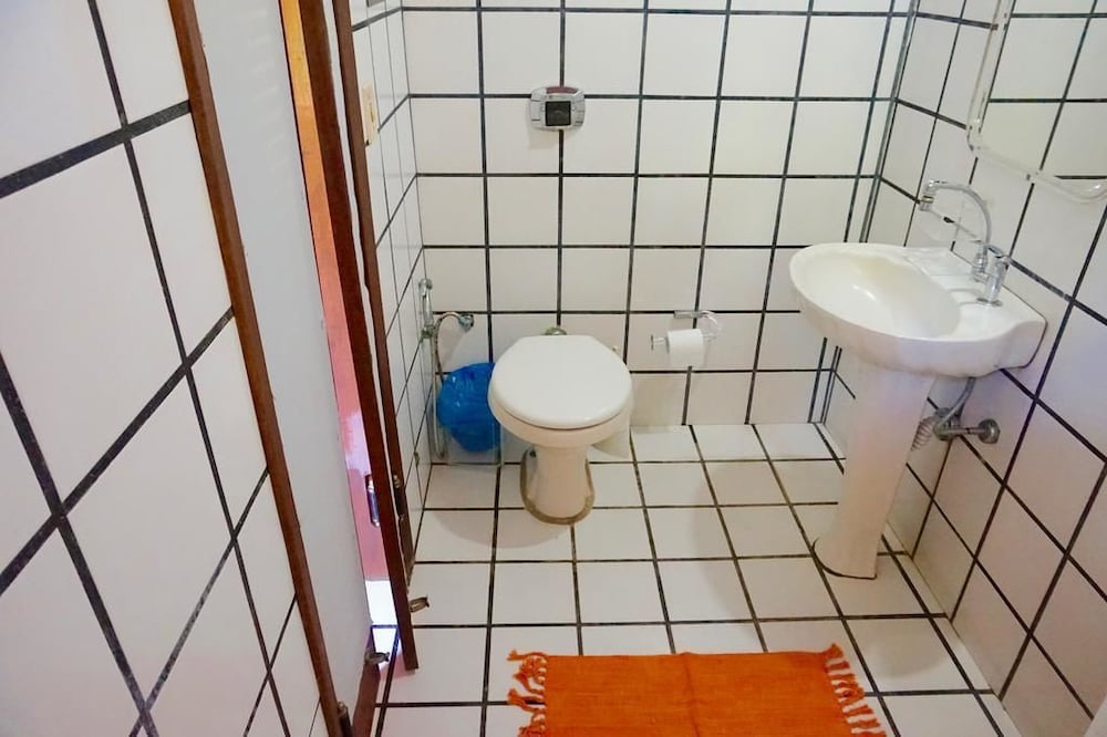 Novos Baianos Hostel e Suites