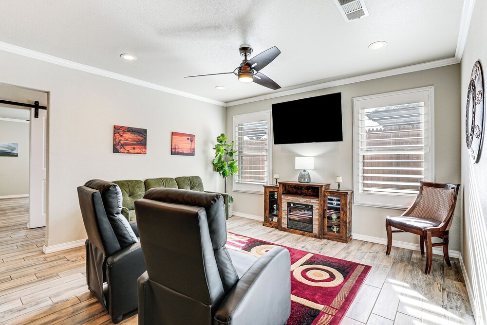Fenced Yard: Modern Barndominium in Amarillo!
