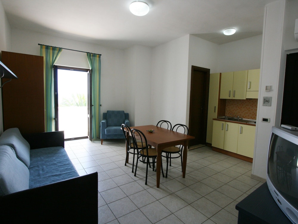 Cozy Apartment with Balcony near Puglia Beach photo 5