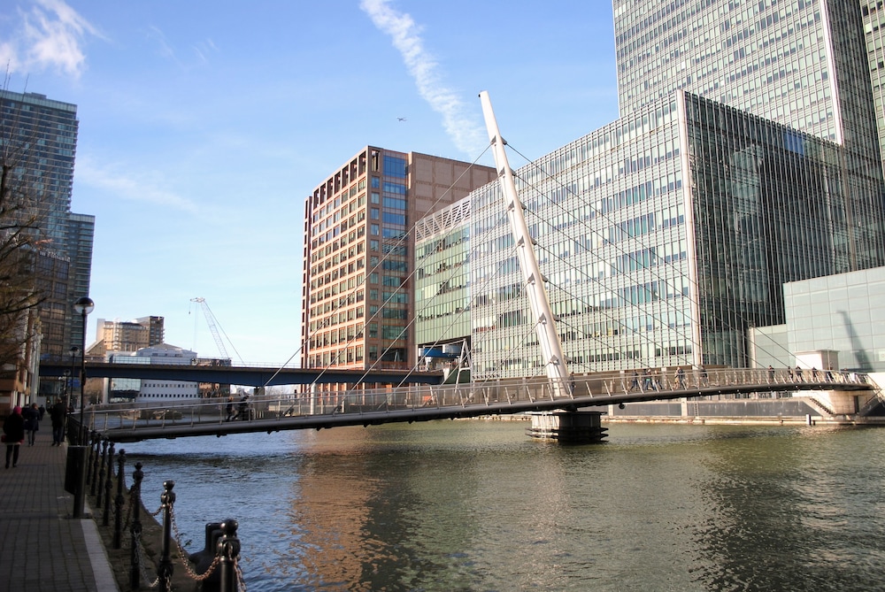 Canary Wharf - Corporate River View Apartments