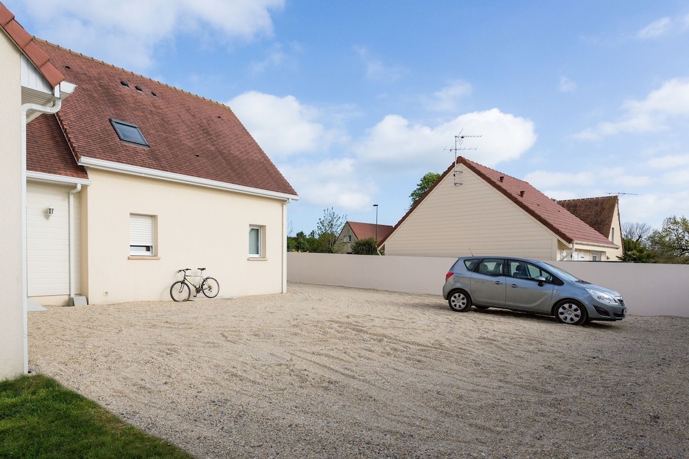 Villa Tracy