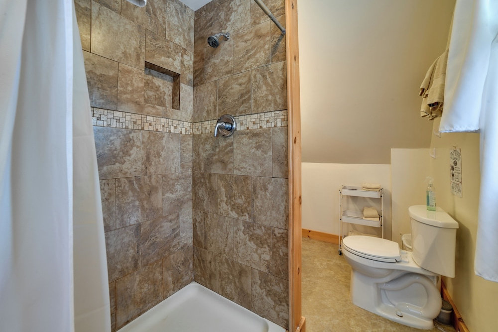 The Perch: Lakefront Cooperstown Apt