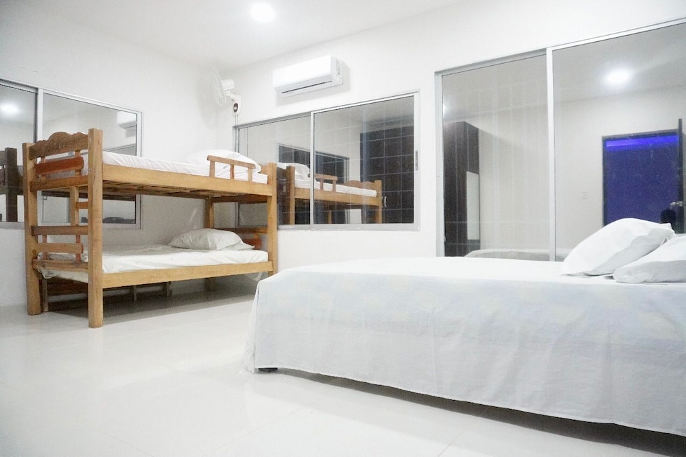 Mirador Beach Hostel