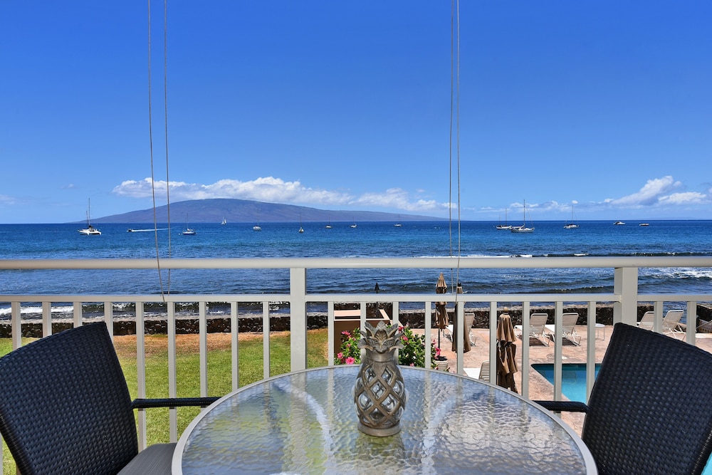 Lahaina Roads #205 1 Bedroom Condo by Redawning - Image 2