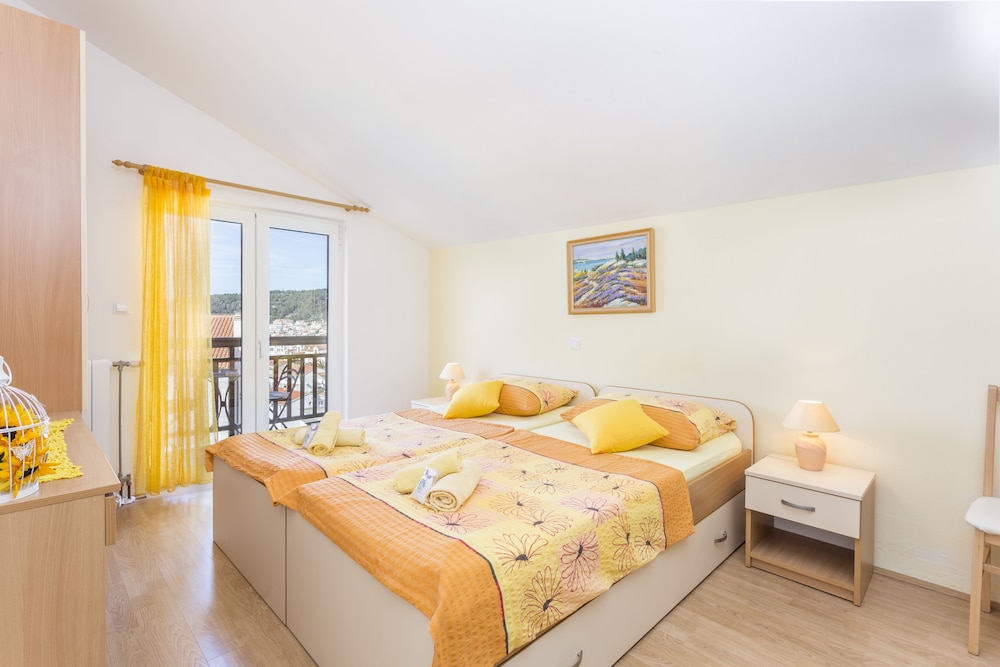 Photo 53