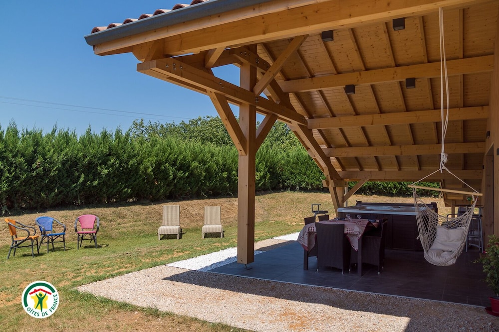 Le Val Des Sens view 5